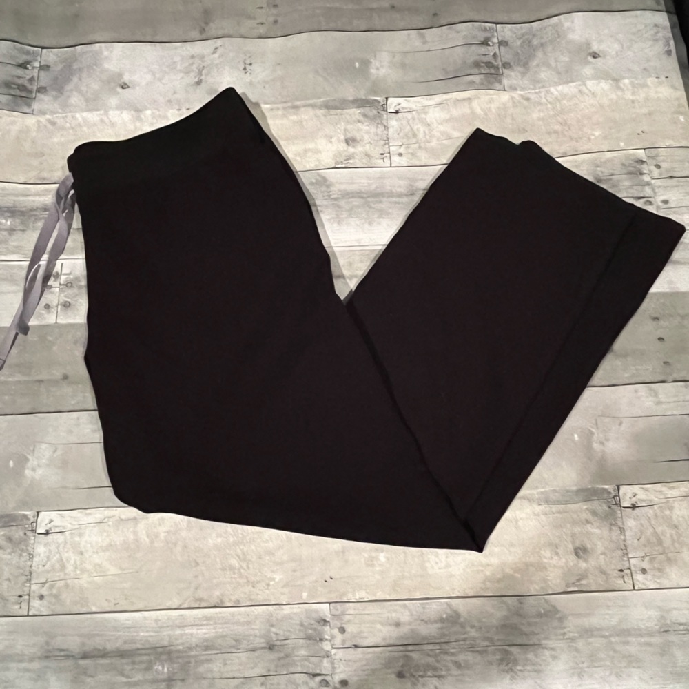 FIGS Black Livingston Scrub Pants
